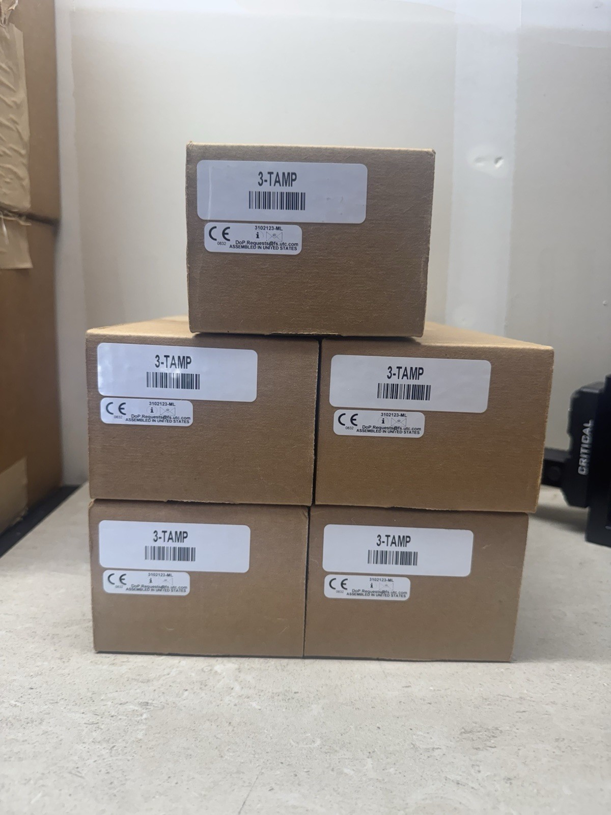 edwards 3-tamp tamper switch, Edwards (3-TAMP) Tamper switch – for cab7, 14 and 21 series cabinets and bps6a, bps10a, aps6a and aps10a power supplies